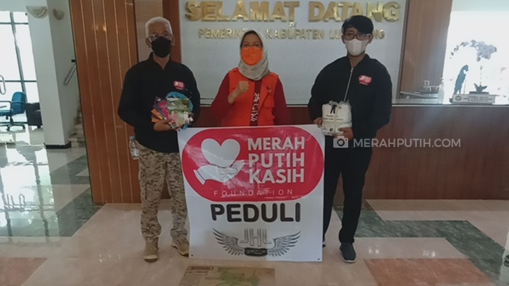 Merah Putih Kasih Foundation Beri Bantuan Korban Erupsi Gunung Semeru