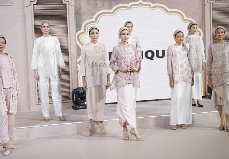 Motif Floral, Lace, dan Embroidery Masih Menjadi Elemen Favorit Busana Muslim Perempuan 2025