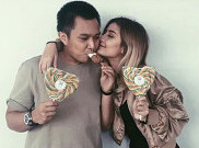 Mawar Perpisahan Awkarin untuk Oka