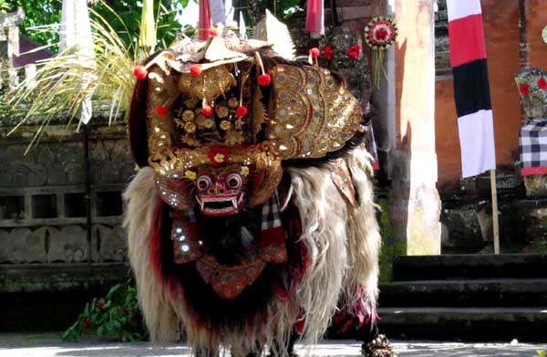 Barong Karakter Mitologis Pelindung Bali Merahputih