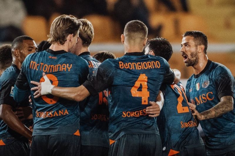 Gol Tunggal Zambo Anguissa Bikin Sang Juara Bertahan Napoli Gagal Tersandung di Markas Lecce dan Kokoh di Puncak Klasemen