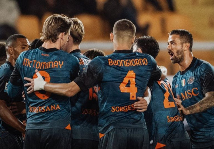 Gol Tunggal Zambo Anguissa Bikin Sang Juara Bertahan Napoli Gagal Tersandung di Markas Lecce dan Kokoh di Puncak Klasemen