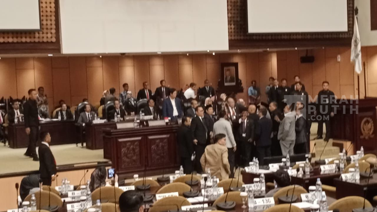 Rapat Paripurna DPD Diwarnai Kericuhan, Ini Penyebabnya