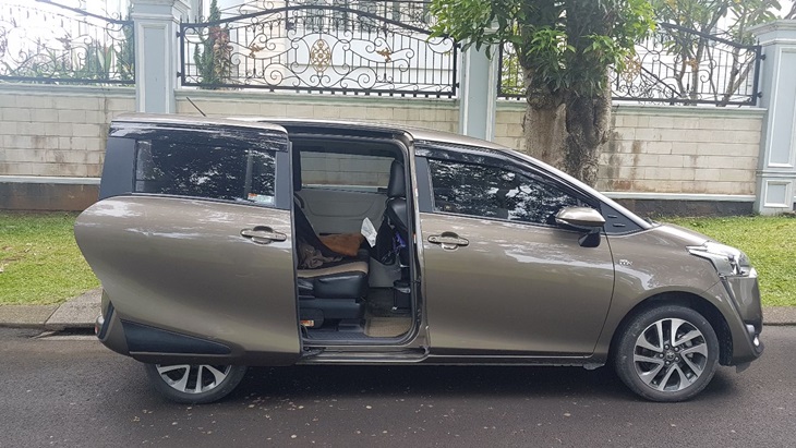 Biar Tidak Sendat, Rawat Pintu Geser Mobil