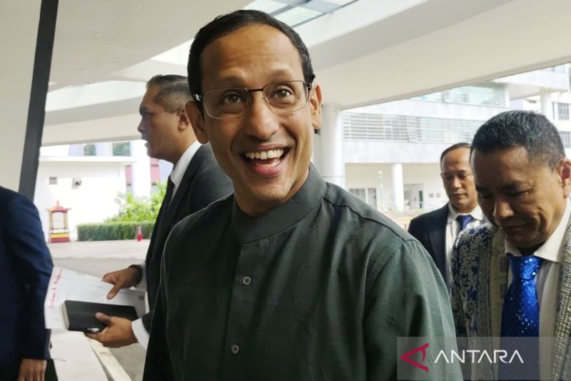 Nadiem Makarim Jalani Pemeriksaan Kejagung Didampingi Pengacara Kondang Hotman Paris