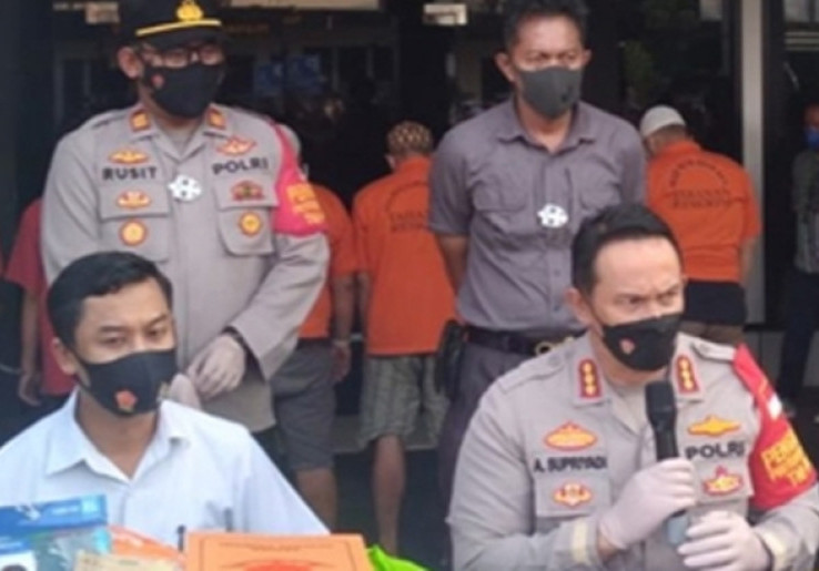 Polisi Gadungan Peras dan Sekap Pemilik Toko di Bekasi Ditangkap