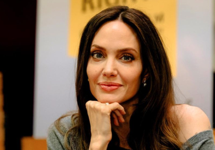 Angelina Jolie Comeback dengan Film Adaptasi Novel 'Anxious People', Intip Sinopsisnya