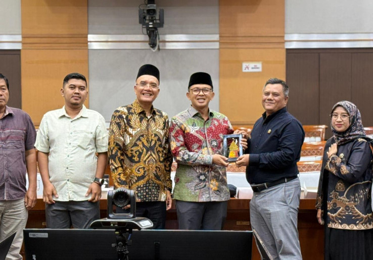 Keberatan Kuota Haji Dipangkas, DPRD Sumedang Sambangi Komisi VIII DPR