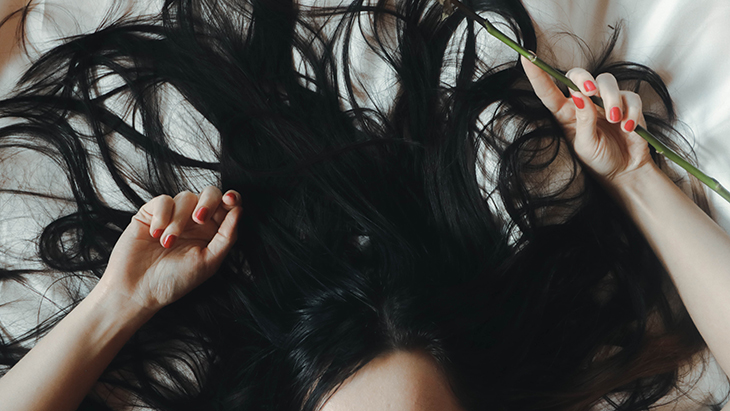 Minyak Jarak Tingkatkan Hidrasi Rambut