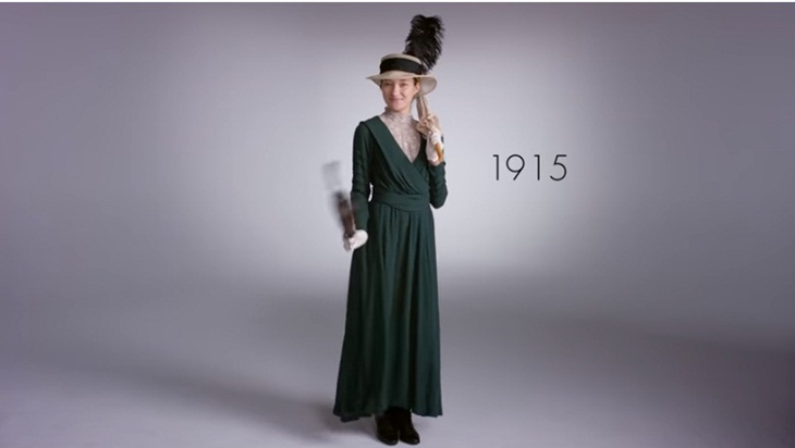 Pakaian tren 1915. (Foto: Screenshot Youtube/GlamGlam, Inc.)