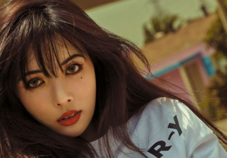 HyunA Tunda Perilisan Single Terbaru Karena Sakit