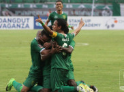 Persebaya dan Madura United Lolos ke Delapan Besar