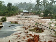 BNPB Kirim 2 Helikopter Distribusikan Bantuan Logistik Korban Banjir