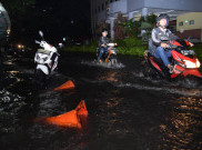 Waspada, Hujan Angin dan Petir Ancam Jabodetabek Hari Ini