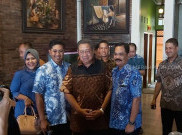 Pulang Pacitan, SBY Mampir ke Warung Ayam Goreng Kesukaan Jokowi di Sukoharjo