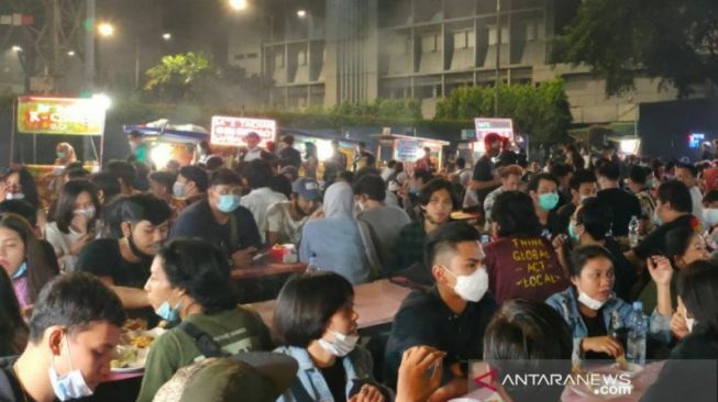 Warung Sate Taichan di Parkiran Senayan City Ditutup karena Langgar Protokol Kesehatan