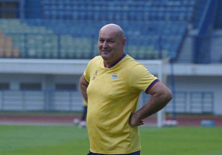 Manajemen Persib Tegaskan Komitmen Bojan Hodak untuk Tetap Tangani Maung Bandung di Tengah Isu Jadi Calon Pelatih Timnas