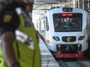 Menteri Rini Jajal Kereta Bandara Soekarno-Hatta