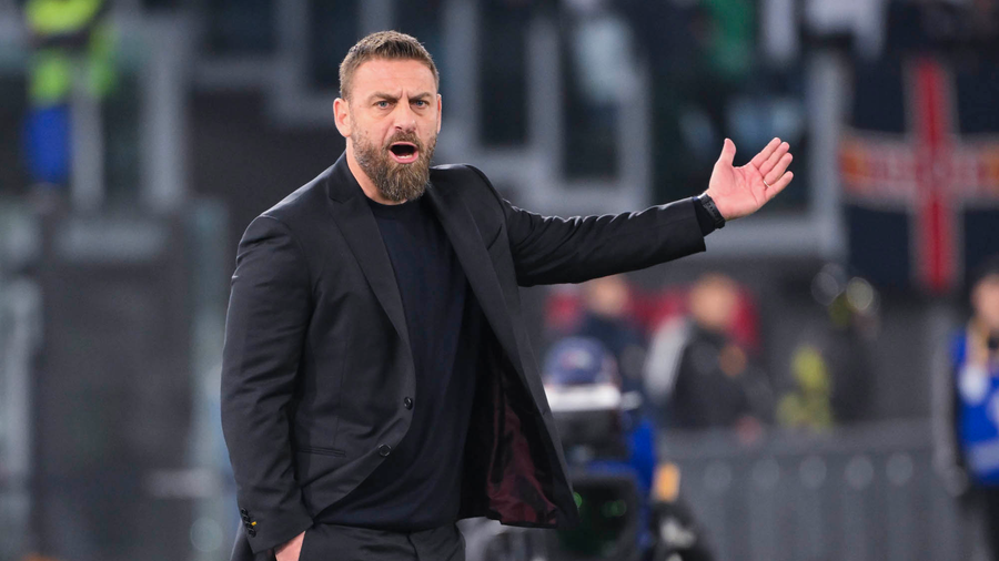 De Rossi Senang Memulai Debutnya di Eropa sebagai Pelatih