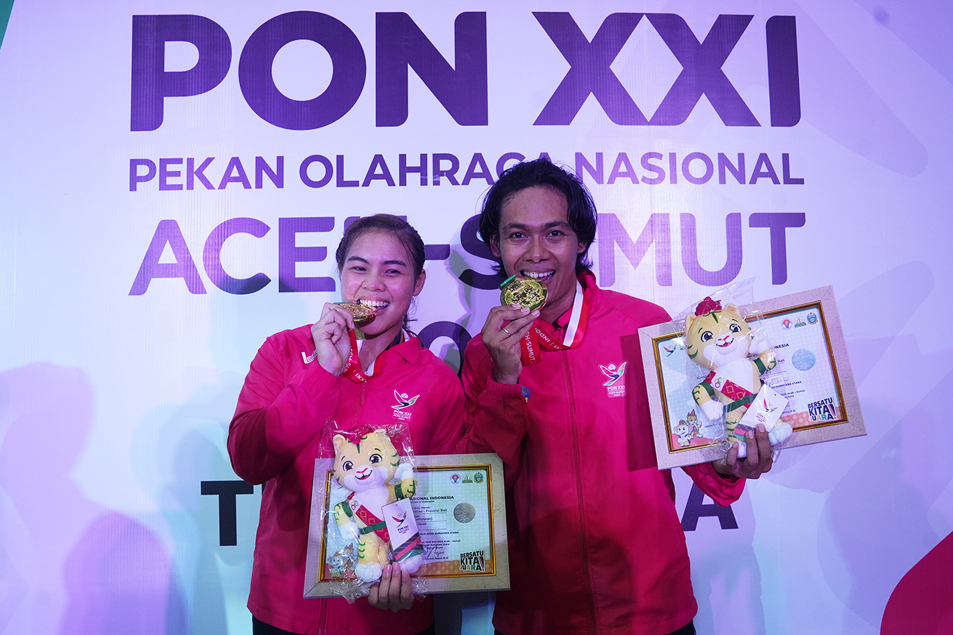 PON XXI Aceh-Sumut: Komang Sugita dan Made Sisca Pratiwi Raih Emas Tenis Meja Ganda Campuran