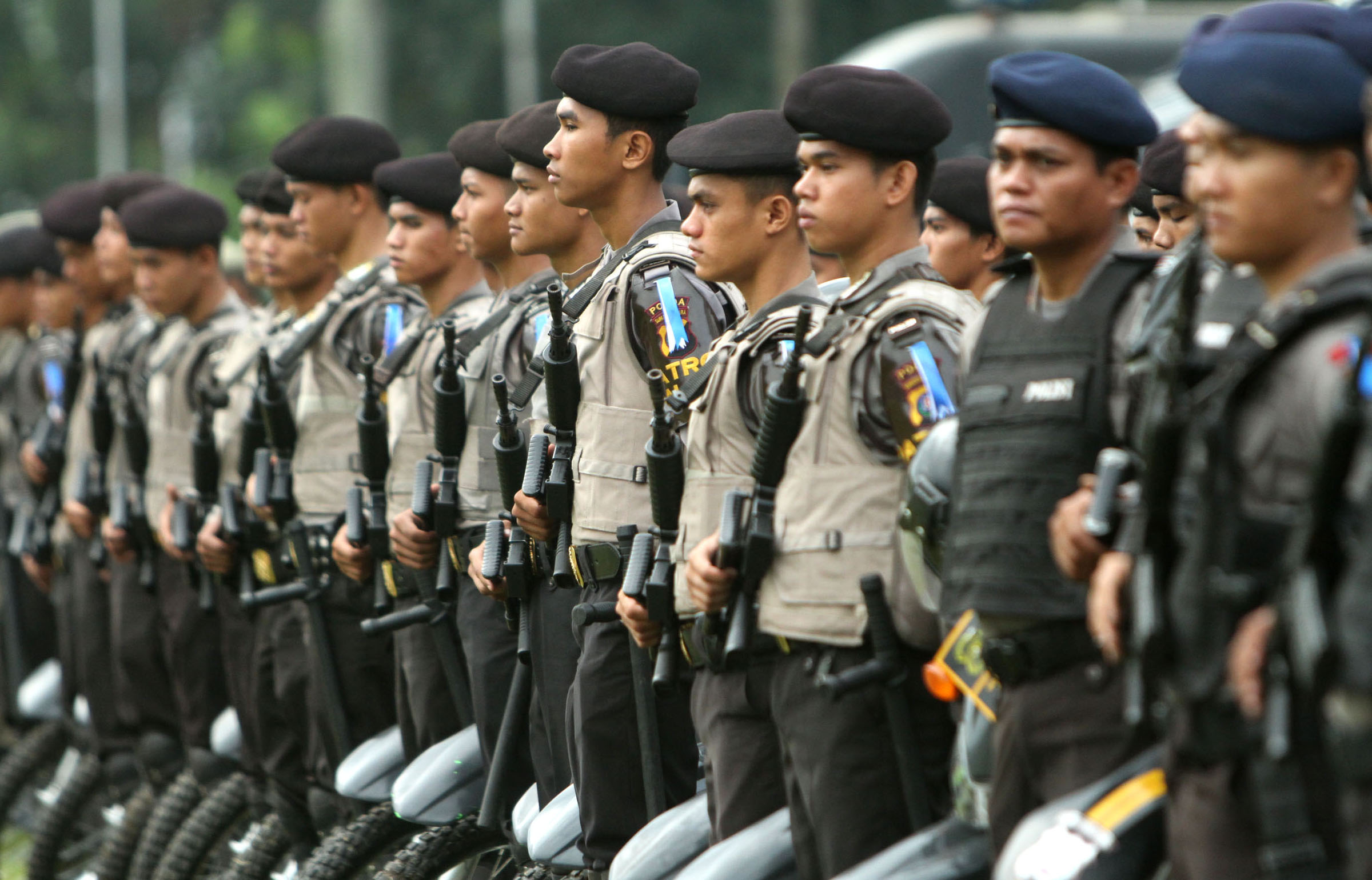 Aparat kepolisian