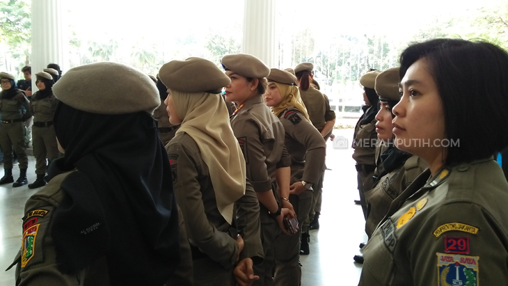 Alasan Anies Terjunkan Satpol PP Cantik untuk Tutup Alexis