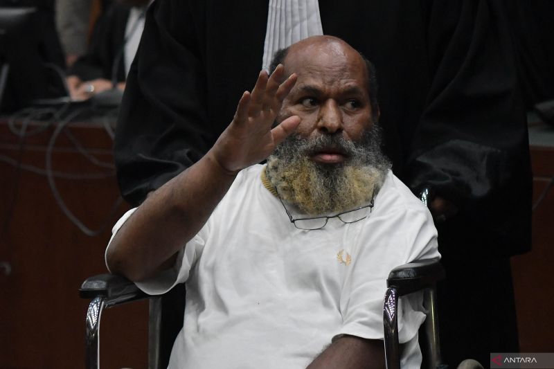 Mantan Gubernur Papua Lukas Enembe Meninggal