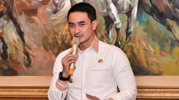 5 Fakta Kehidupan Zumi Zola, Nomor 3 Mengiris Hati Perempuan