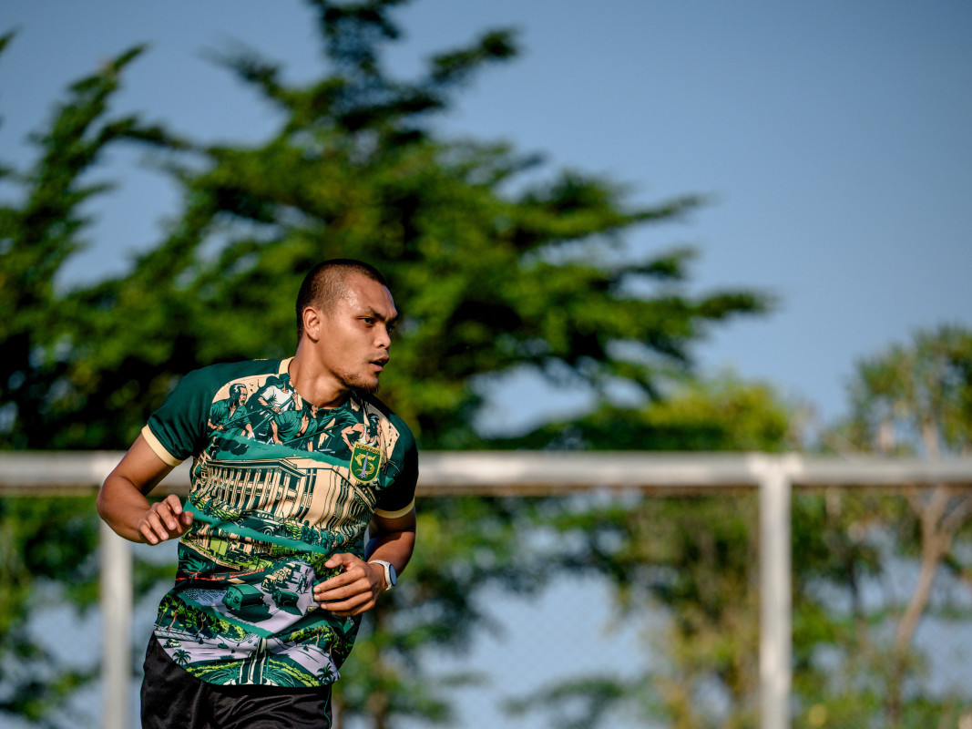 Rachmat Irianto Ada sebagai Kunci Kekompakan Persebaya, Siap Jawab Tantangan Perbedaan Usia, Karakter, hingga Budaya