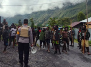 59 Orang Terluka dalam Perang Panah di Mulia Puncak Jaya, Brimob Pisahkan Pakai Gas Air Mata