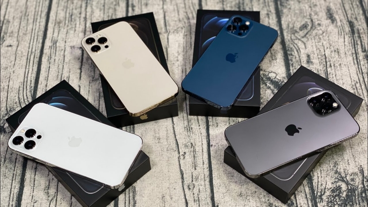 Warna yang ditawarkan Apple pada iPhone 12 Pro dan Pro Max. (Foto: Youtube/Flossy Carter)