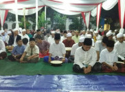 Teduhkan Suasana, Para Santri Bikin Pendukung Jokowi dan Prabowo Bersalaman dan Cipika-cipiki