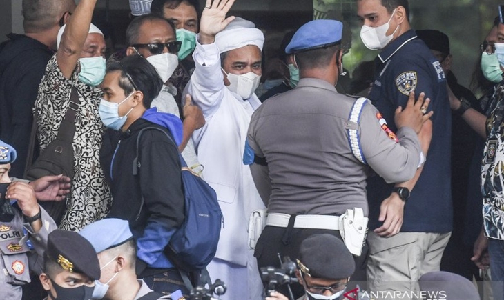 Setelah Diancam Bakal Ditangkap, Ketua Umum FPI dan Panglima Laskar Serahkan Diri