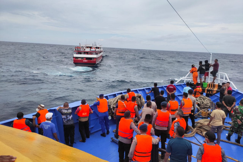 Ratusan Orang Diselamatkan di Perairan Kepulauan Sula