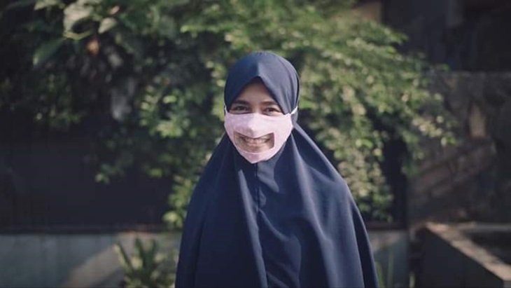 Pengusaha Tuli 'Survive' dengan Bisnis Masker Transparan