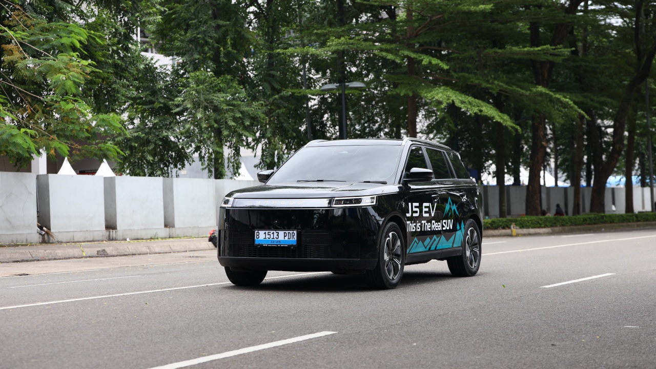 Berakhir Besok, ini Daftar Mobil Listrik dan Motor yang Bisa Dijajal di GJAW 2025
