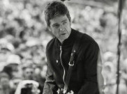 Noel Gallagher Gandeng Jhonny Marr Rilis 'Pretty Boy'