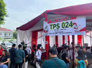 Bersama Keluarga, Megawati Coblos di TPS 024 Kebagusan