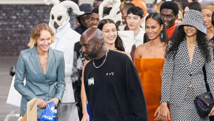 'Virgil Abloh' Hadir di Pergelaran Spring/Summer 2022 Louis Vuitton 