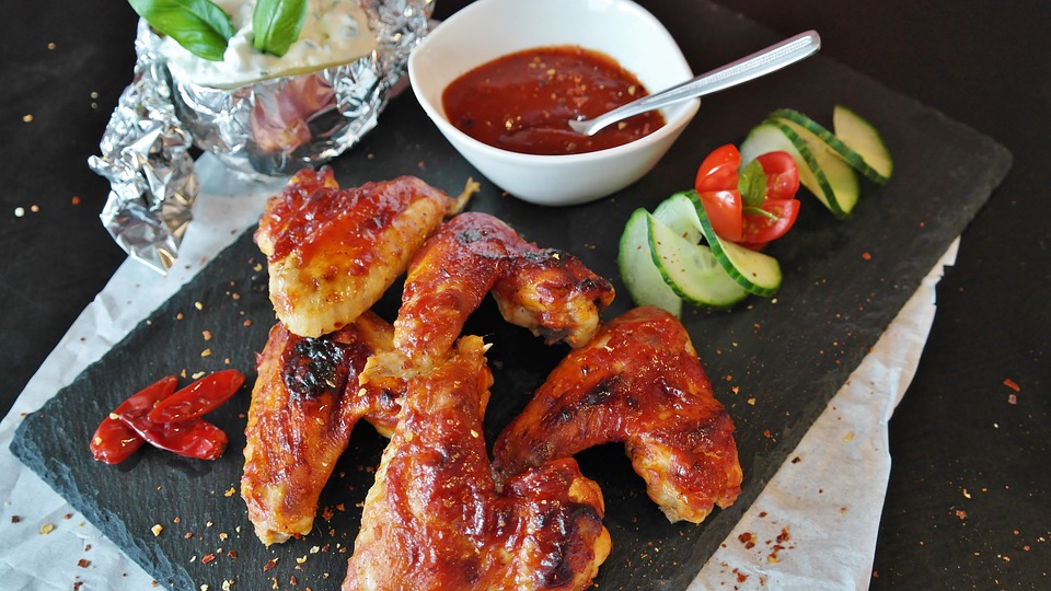 Makanan Pedas (Sumber: Pixabay/RitaE)