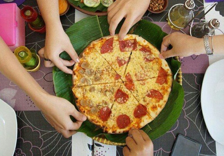 Nikmati Kesederhanaan Makan Pizza di Pizza Bakar LaCroazia