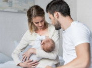 Ibu dan Anak Berbagi Bakteri Baik saat Menyusui