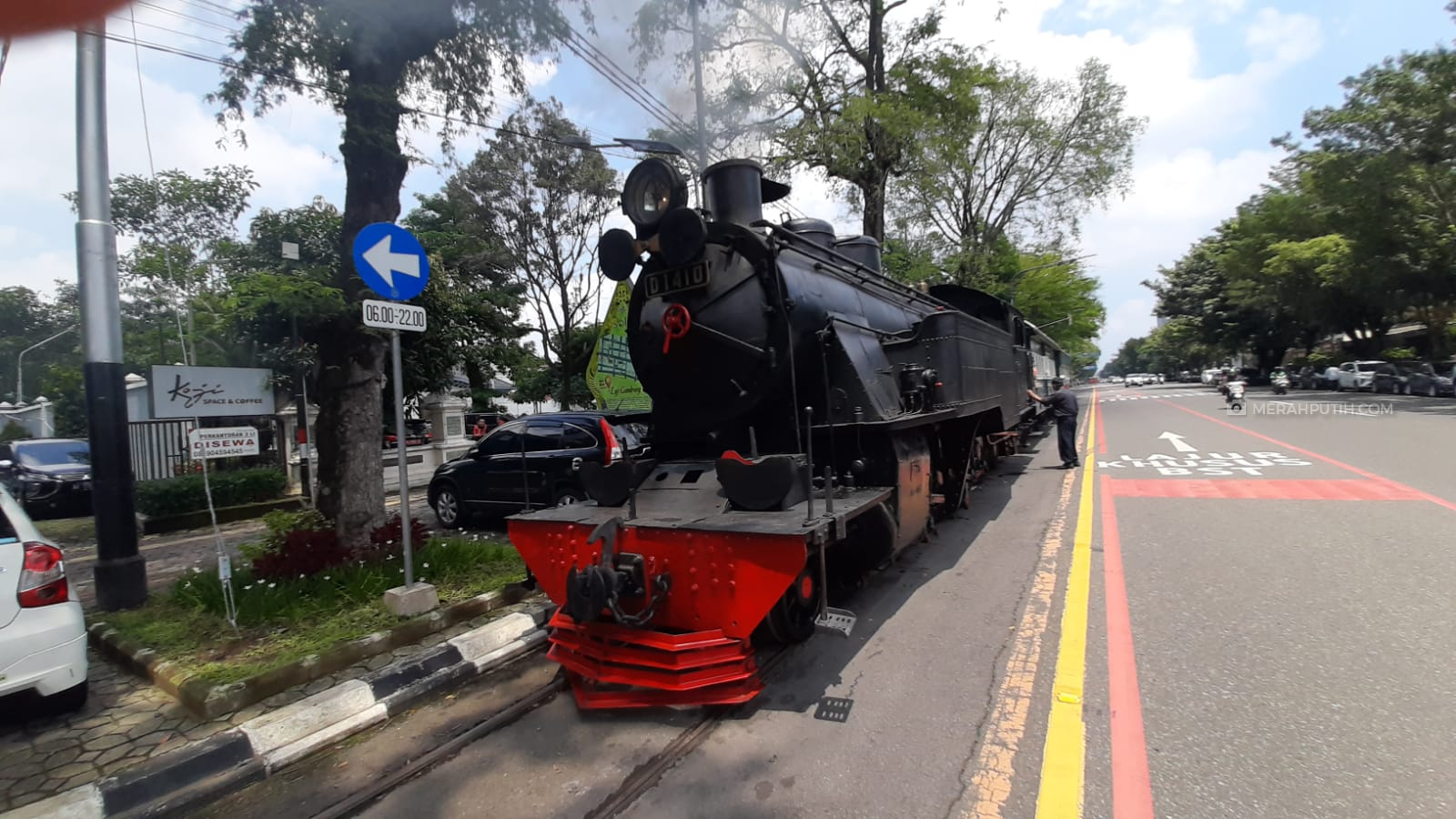 G20 di Solo, Peserta Diarak Keliling Kota Naik Kereta Uap Jaladara