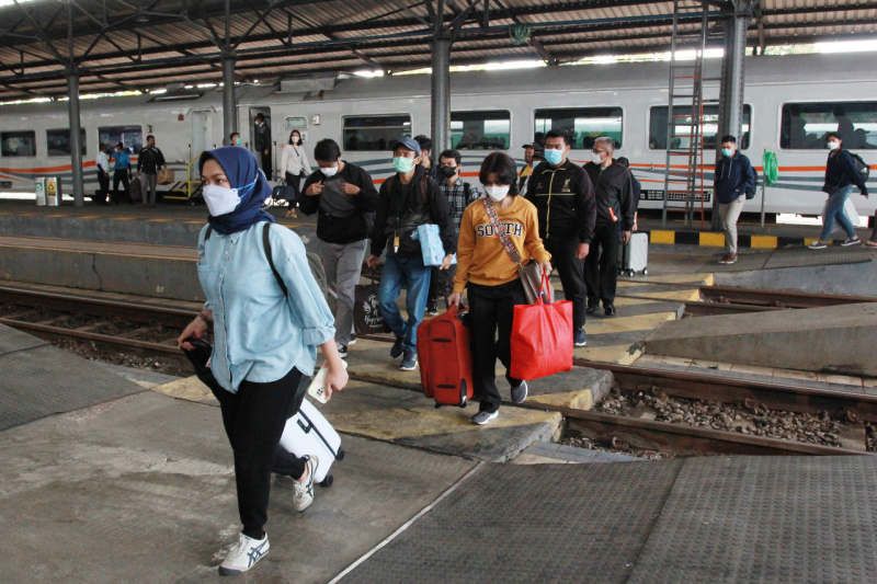 6 Mei Jadi Puncak Arus Balik di Stasiun Senen dan Gambir