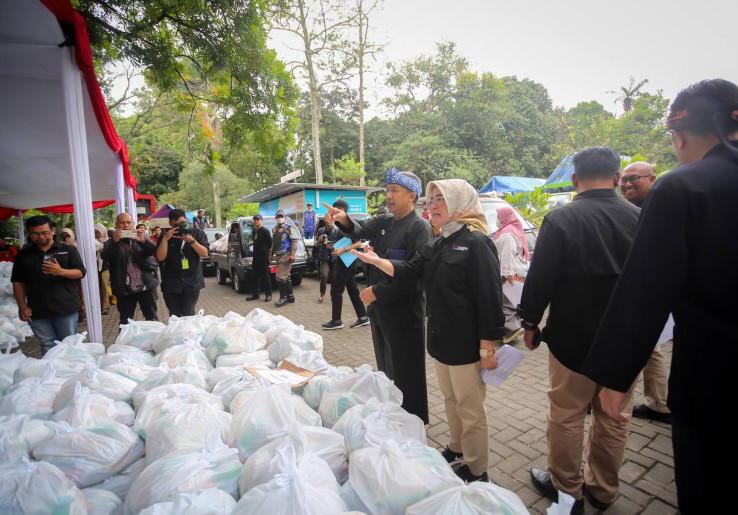 Pemkot Bandung Distribusikan 8.000 Paket Sembako Bersubsidi
