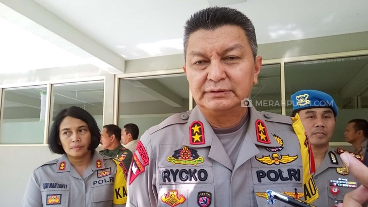 Dua Mahasiswa Tewas Saat Demo, Kapolda Jateng Pimpin Salat Gaib