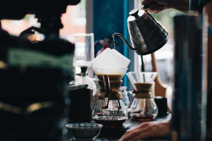 Kopi juga dapat membantu tubuh dalam membakar lemak. (Foto: Unsplash/karl fredrickson)