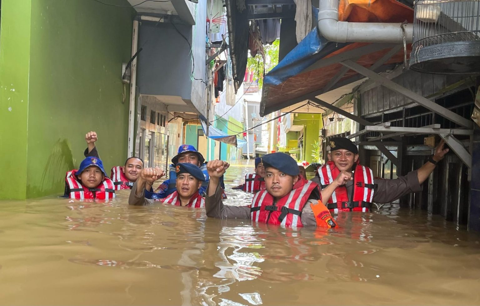 Prabowo Instruksikan Sinergi Tangani Banjir Jabodetabek, BNPB Tetap Jadi Garda Terdepan