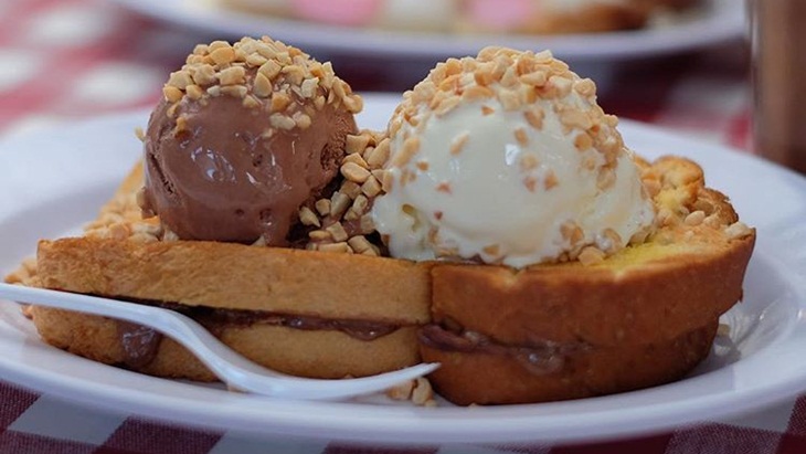 Rekomendasi Roti Bakar yang Nikmat Disantap pada Malam Minggu