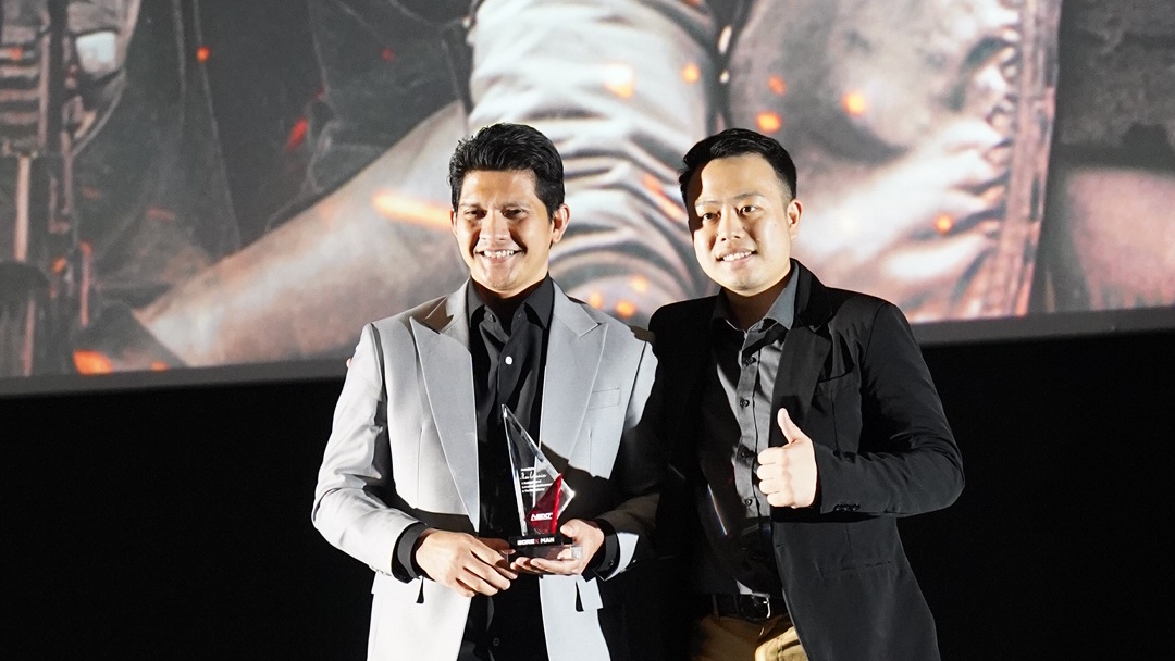 Iko Uwais Raih Penghargaan Atas Prestasinya dalam Dunia Perfilman